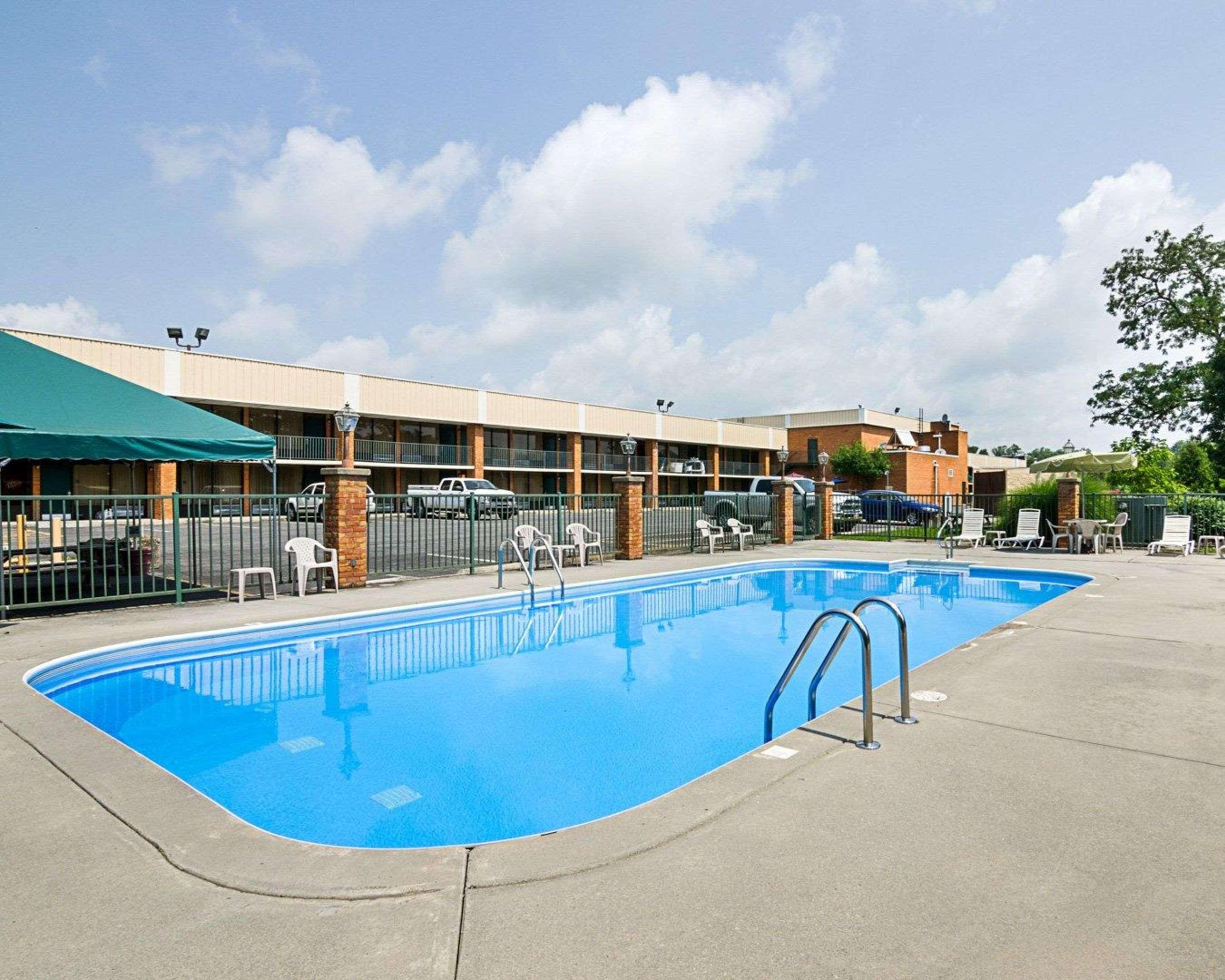 Quality Inn Lewisburg Bagian luar foto