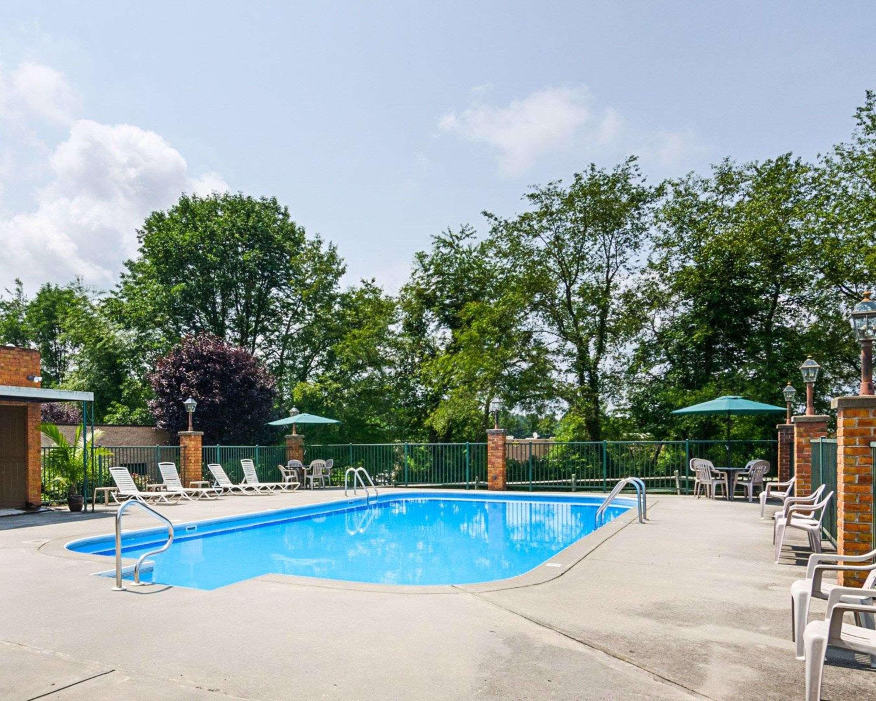 Quality Inn Lewisburg Bagian luar foto
