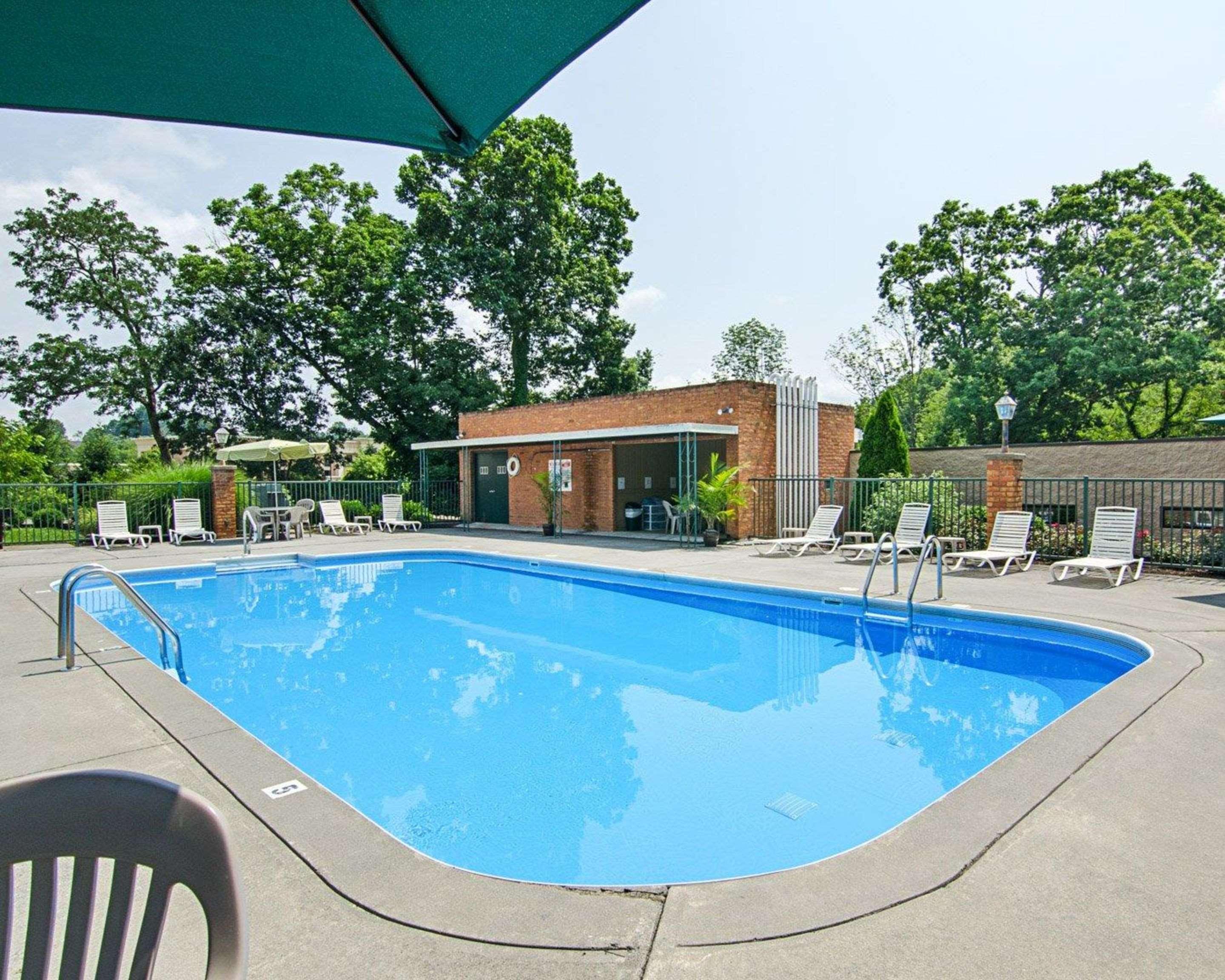 Quality Inn Lewisburg Bagian luar foto