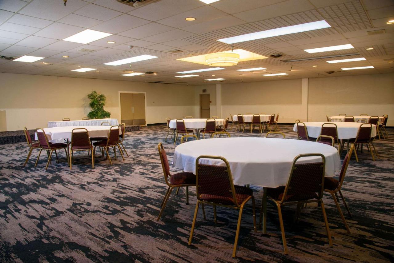 Quality Inn Lewisburg Bagian luar foto