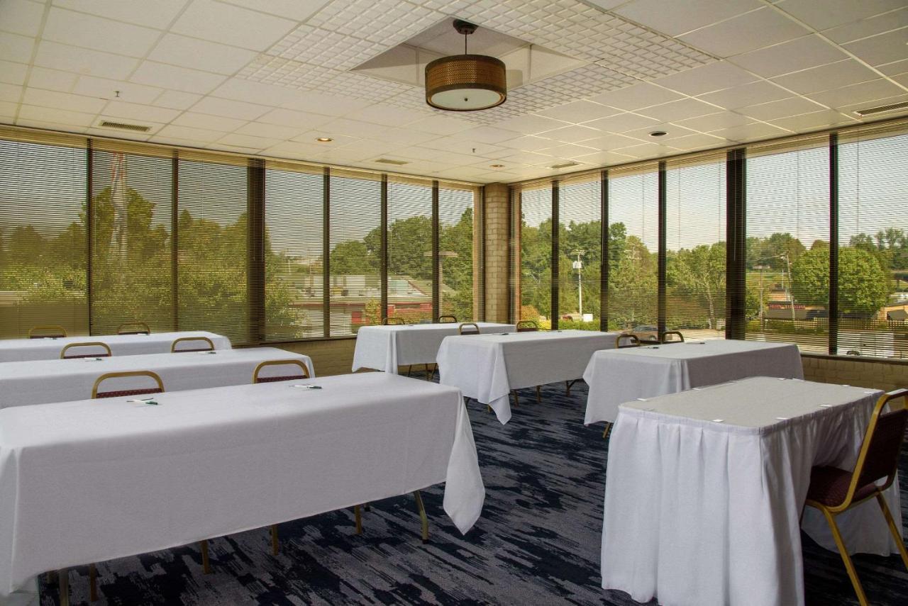 Quality Inn Lewisburg Bagian luar foto