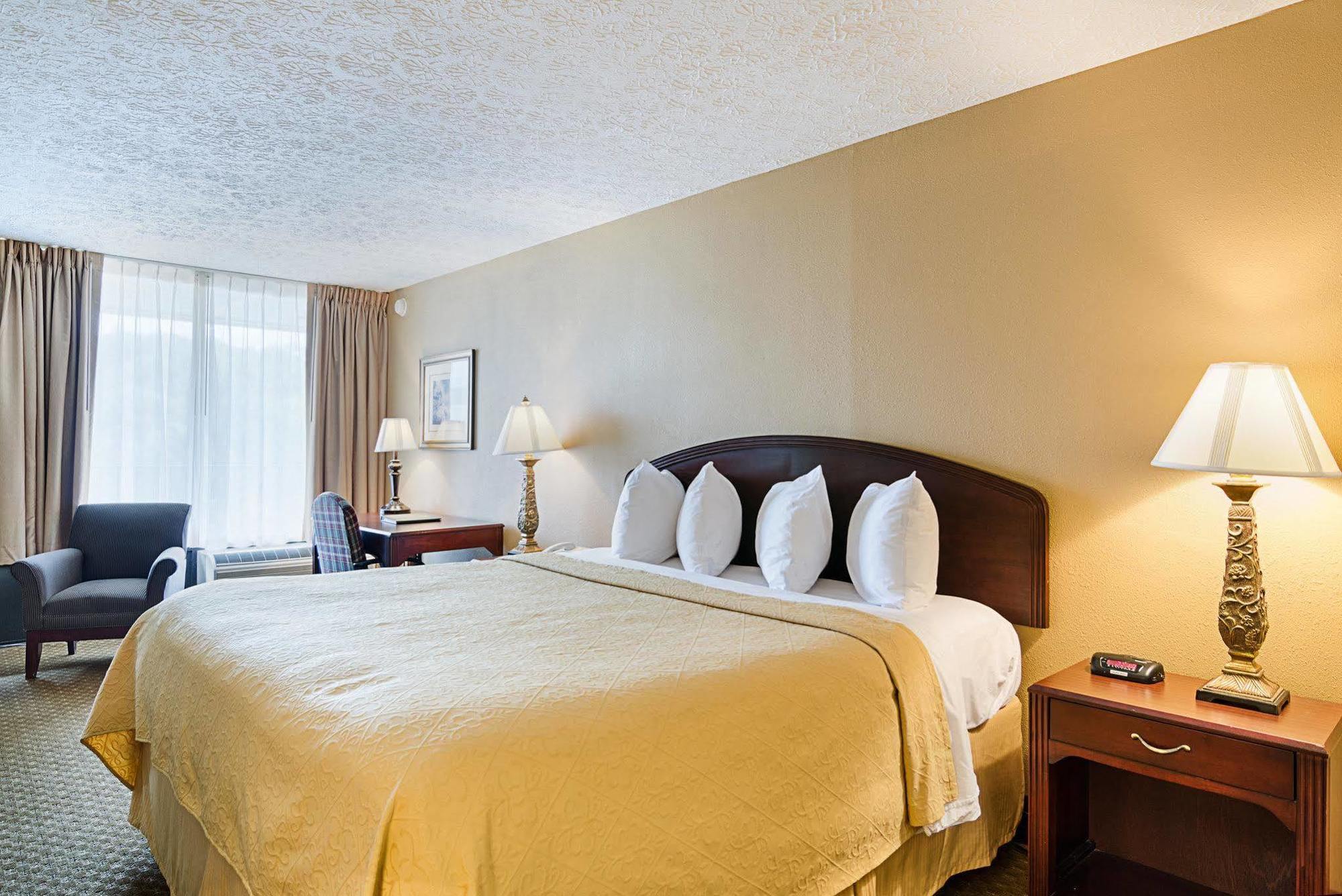 Quality Inn Lewisburg Bagian luar foto