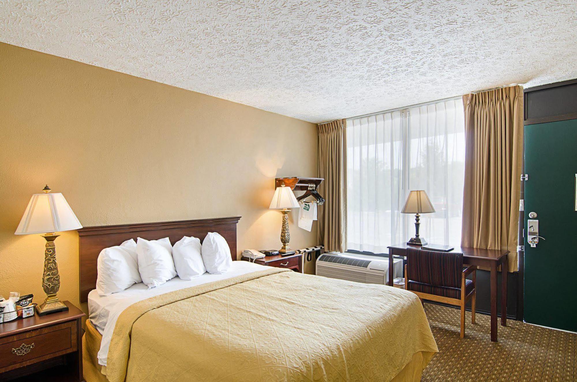 Quality Inn Lewisburg Bagian luar foto