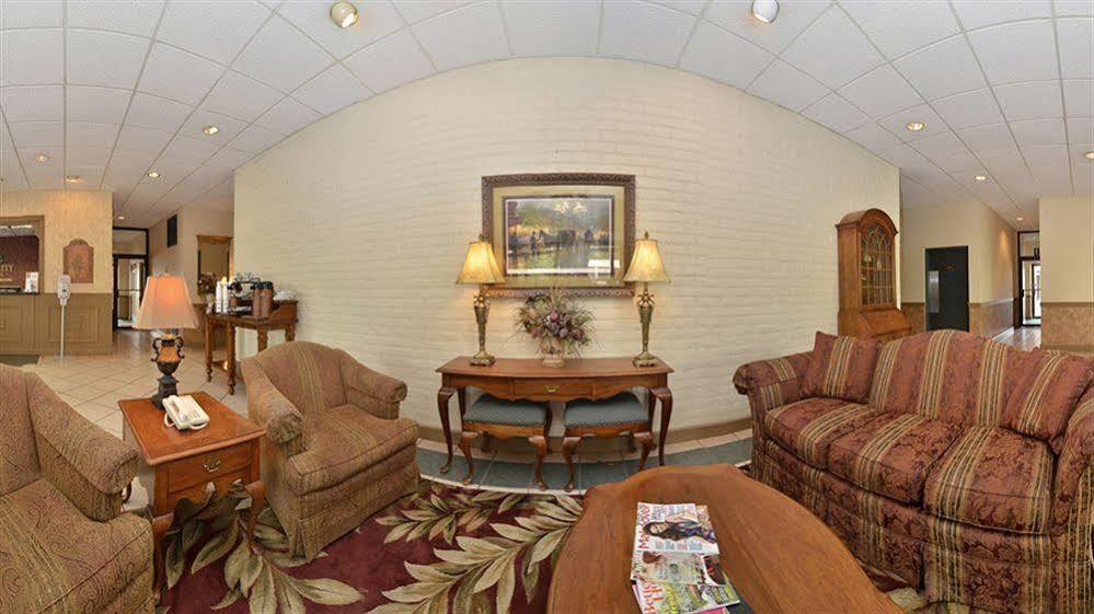 Quality Inn Lewisburg Bagian luar foto