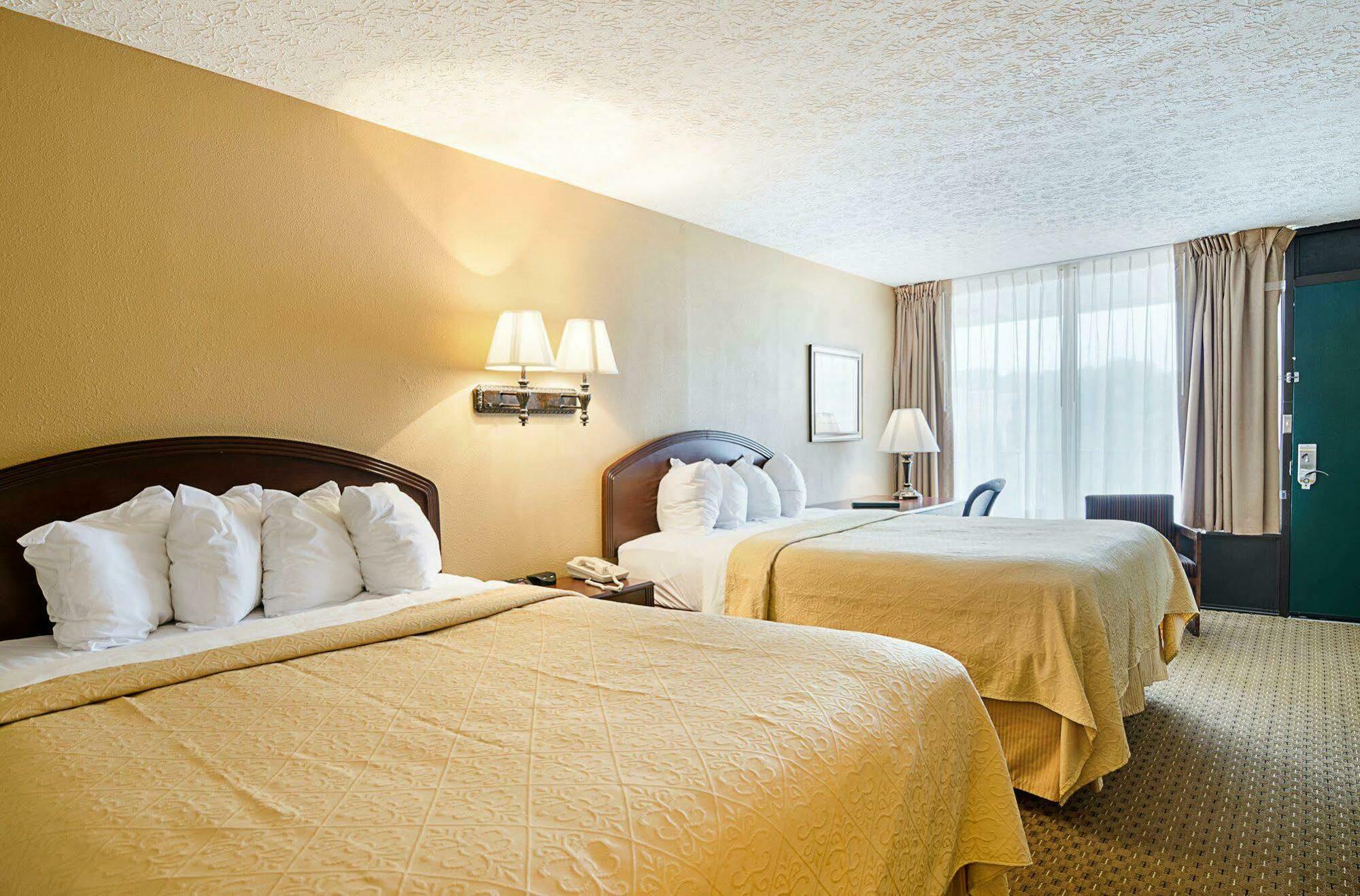 Quality Inn Lewisburg Bagian luar foto